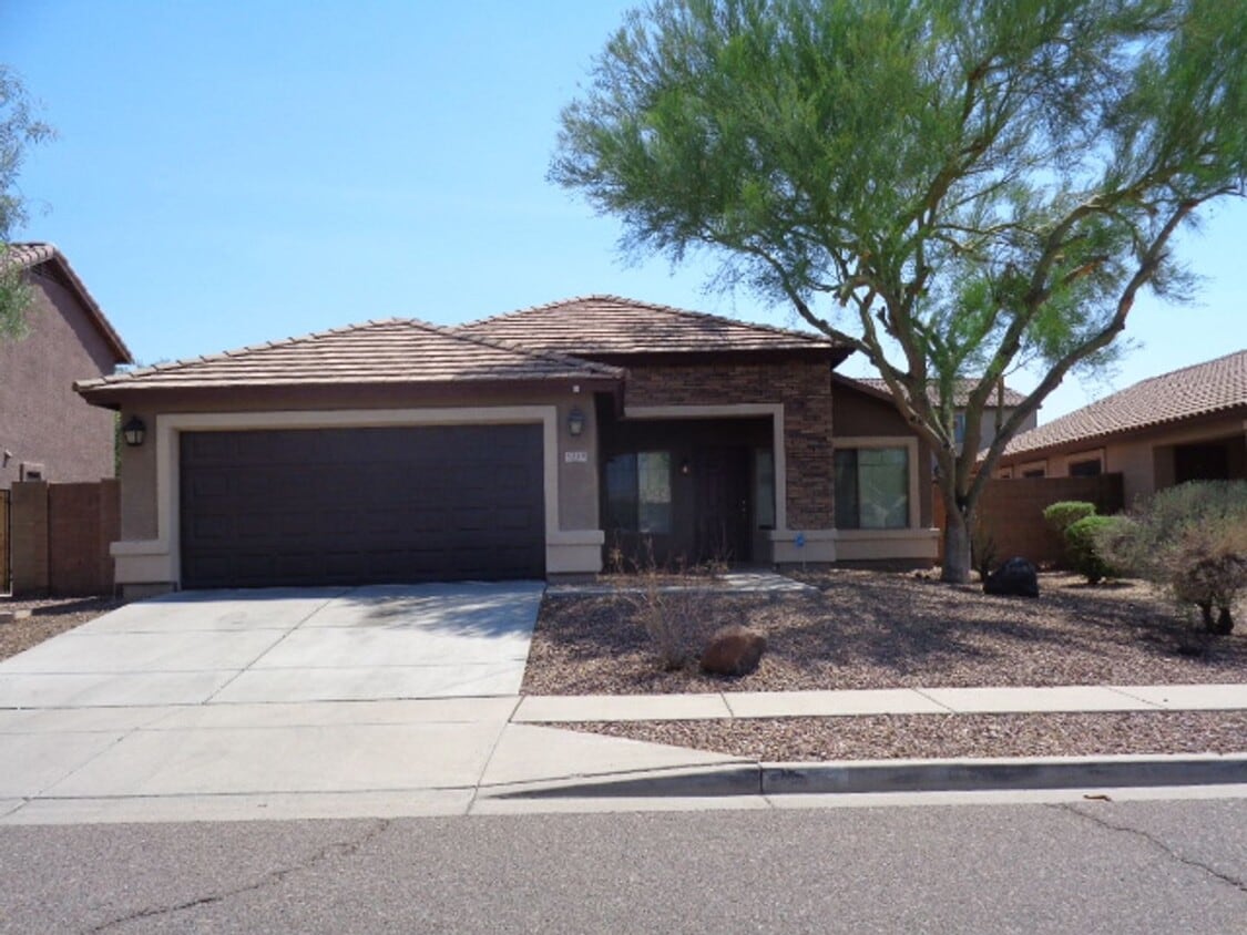 Primary Photo - Beautiful 3 bedroom home in lovely neighbo...