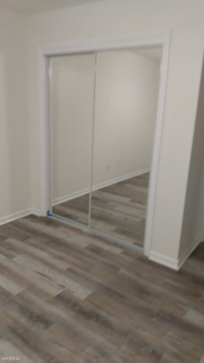 Foto del edificio - 2 br, 2 bath House - 117 Kristine Blvd