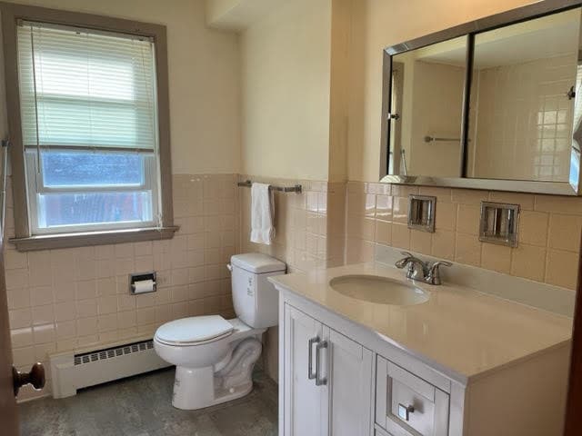 Bathroom - 1900 Parkside Dr