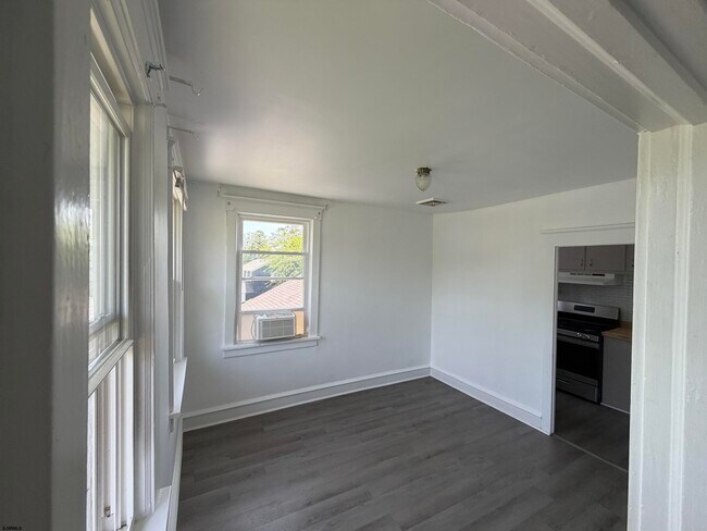 Foto del edificio - 1052 Shore Rd