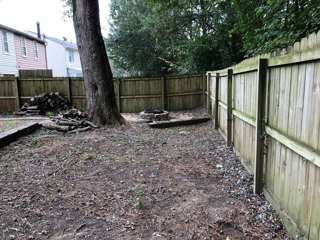 Foto del edificio - TownHome Near Downtown Kennesaw