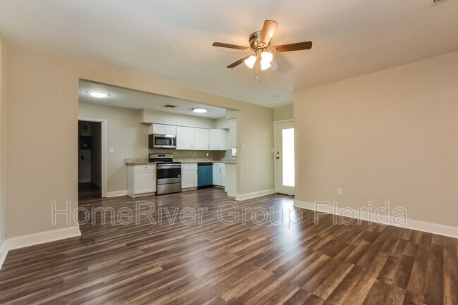 Foto del edificio - 4302 Meadowbrook Ave