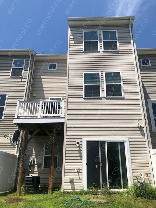 1310 Teagan Dr, Fredericksburg, VA 22408 House Rental in