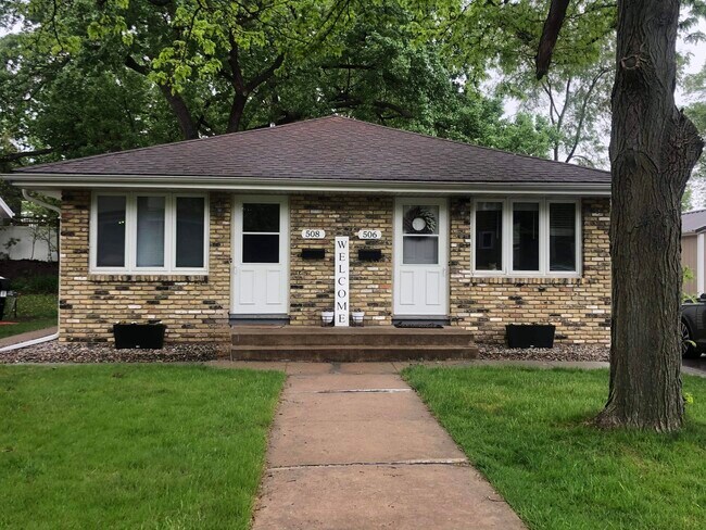 Foto del edificio - 506 Sunnyside Ln