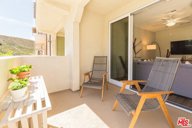 Foto del edificio - 4434 Paxton Pl