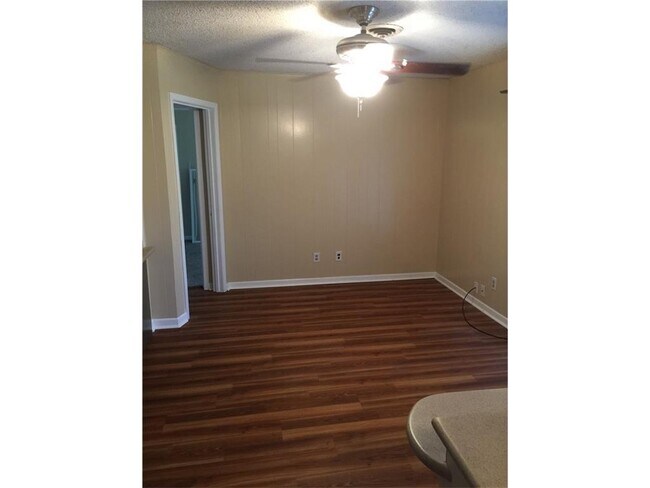 Foto del edificio - 112 Westover Dr