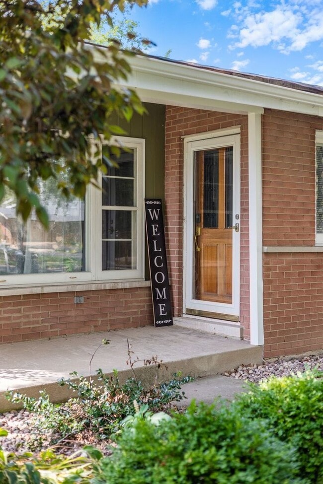 Building Photo - 12548 S Major Ave