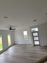 Building Photo - 5117 Briscoe St