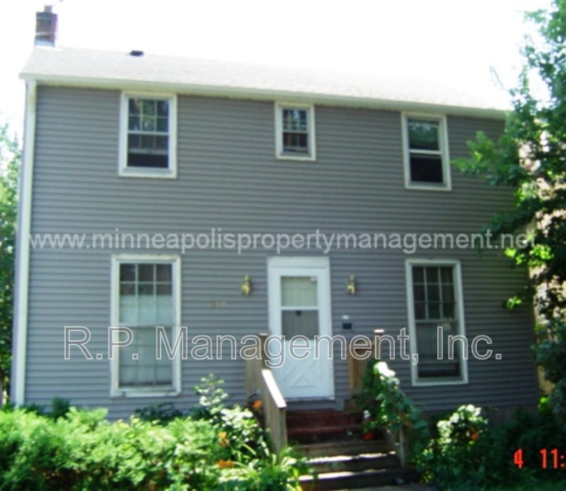 Primary Photo - 1090 16th Ave SE