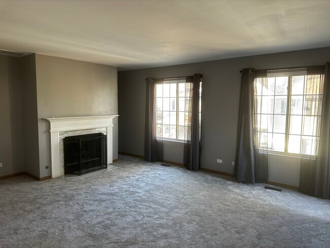 Foto del edificio - 1236 Sandhurst Ln