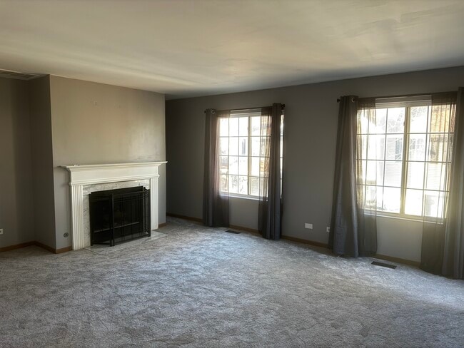 Building Photo - 1236 Sandhurst Ln