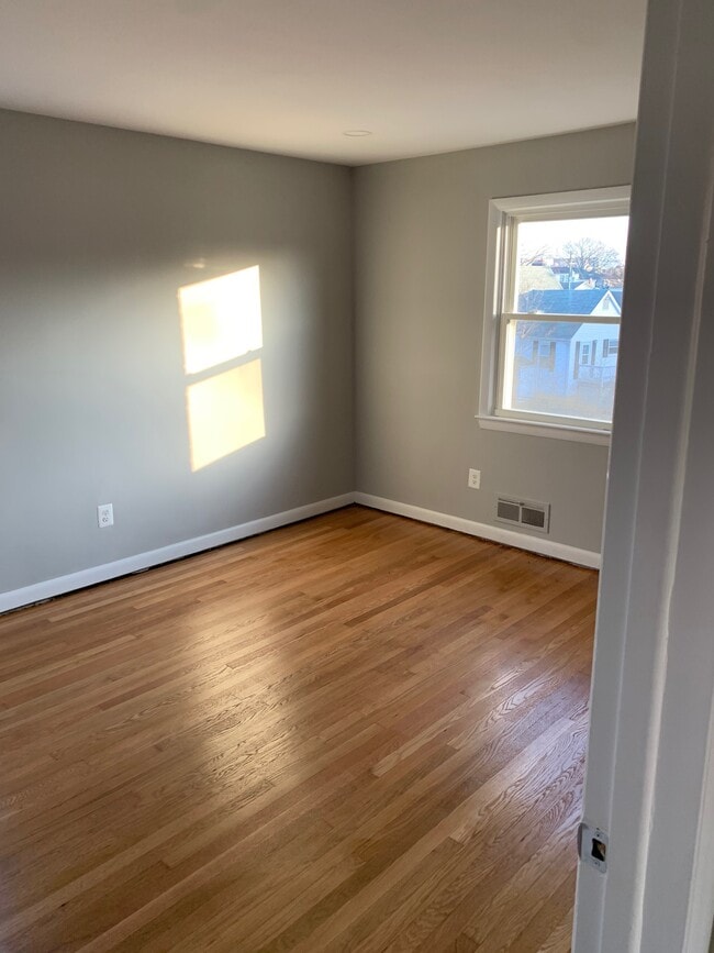 Bedroom - 311 N Bryan St