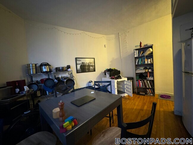 Foto del edificio - 384 Commonwealth Ave