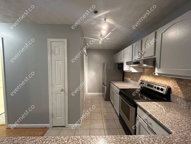 Foto del edificio - 970 Sidney Marcus Blvd NE