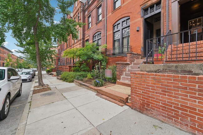 Walking Path - 1010 N Calvert St