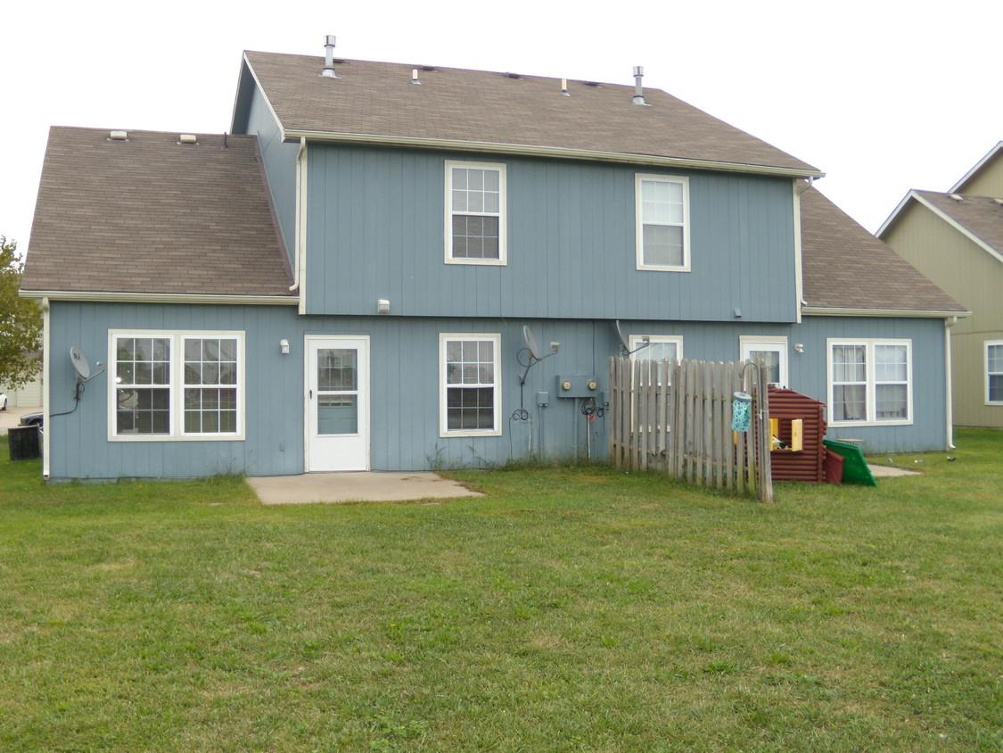 Building Photo - Quail Run Apartments