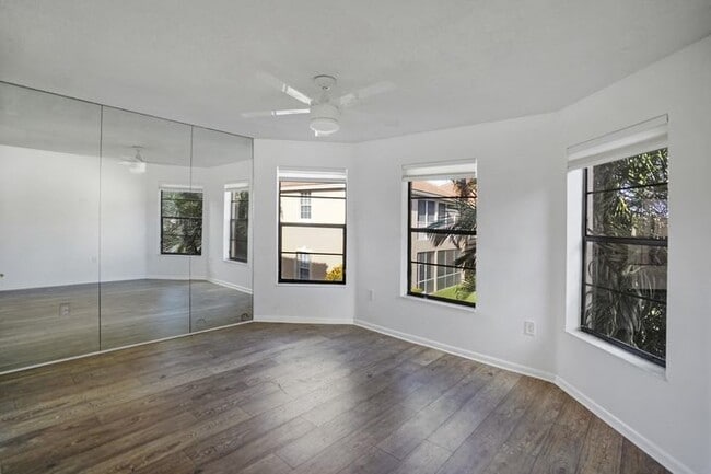 Building Photo - 6630 Villa Sonrisa Dr