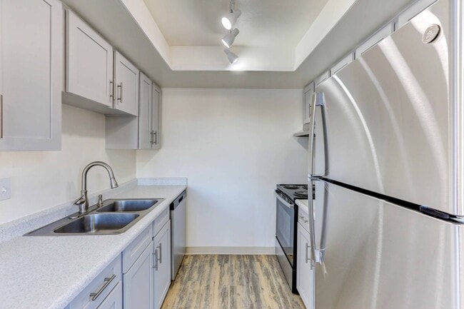 Interior Photo - Heritage Apartments