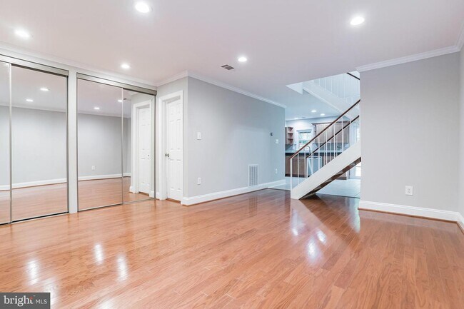 Building Photo - 2059 Headlands Cir