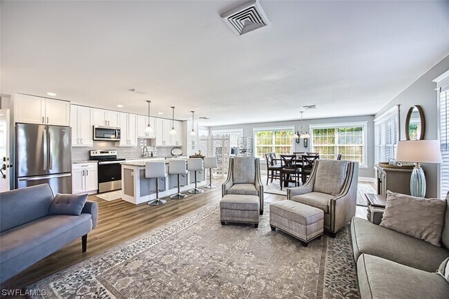 Building Photo - 13520 Stratford Pl Cir