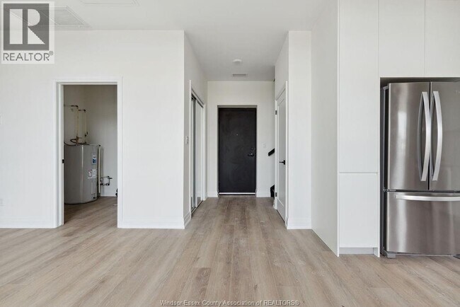 Photo du bâtiment - 4300 Laurier Pkwy