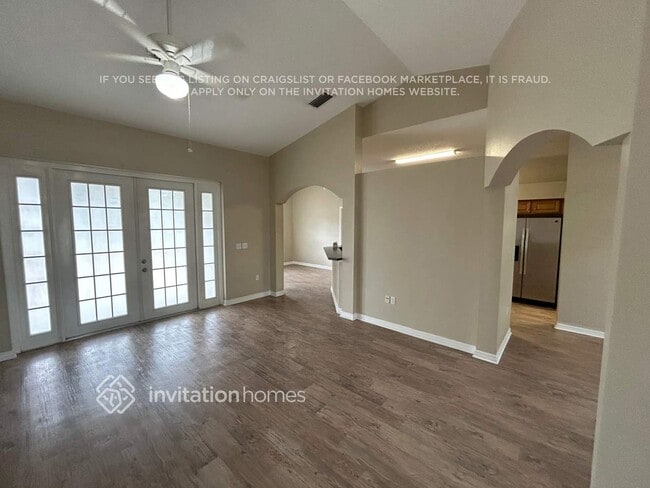 Building Photo - 2279 Couples Dr
