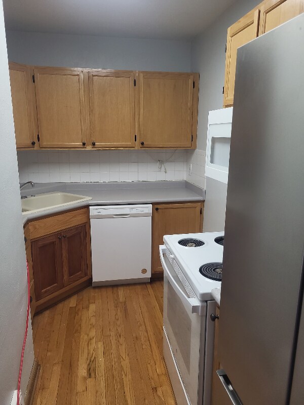 Foto del edificio - 3835 Boston Ave