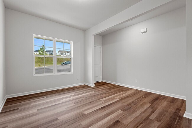 Building Photo - Beautiful New 3 bedroom Nestled in a Cul-d...