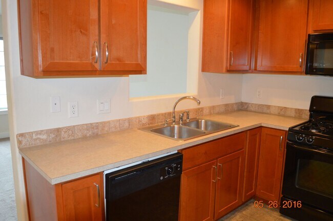 Foto del edificio - 1-Bedroom in Gated Community!
