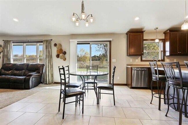 Foto del edificio - ***COMING SOON*** LAWNCARE INCLUDED! - 3 Bed 2 Bath Ranch Single Family Home