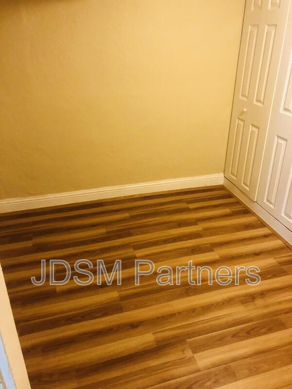 Foto del edificio - 3319 Lowell Blvd