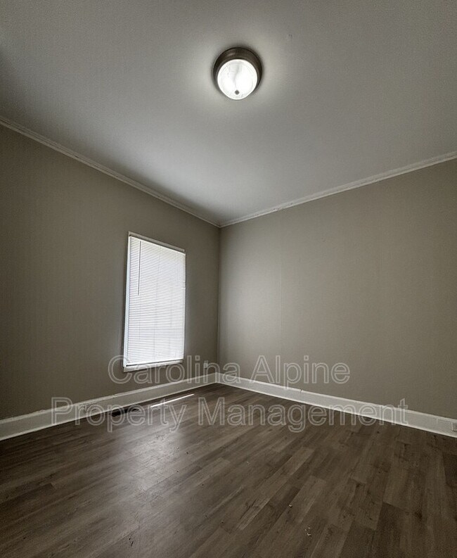 Foto del edificio - 618 Gardner St