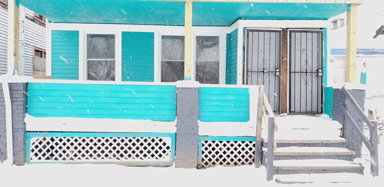 Primary Photo - 4169 E 116th St