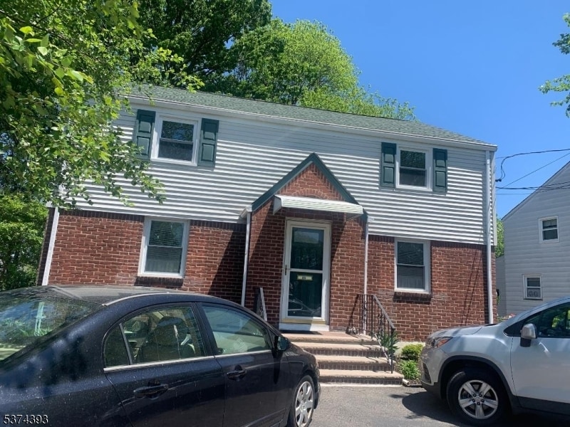 Primary Photo - 65 MacArthur Ave