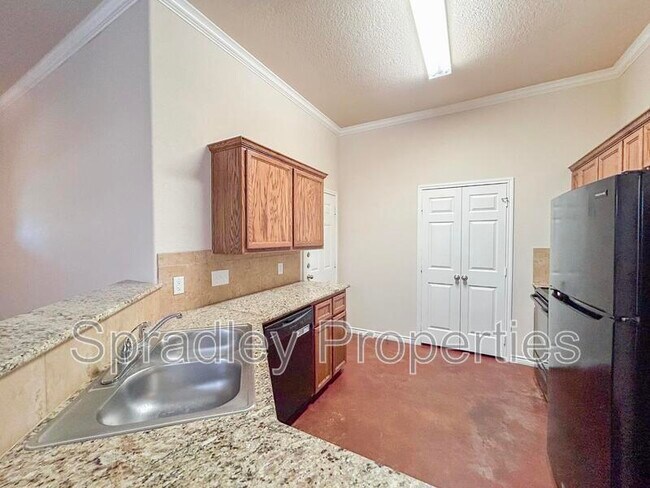 Building Photo - 525 Pepper Spring Ct