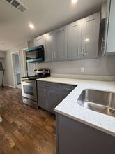 Building Photo - 4265 SW 62nd Ave