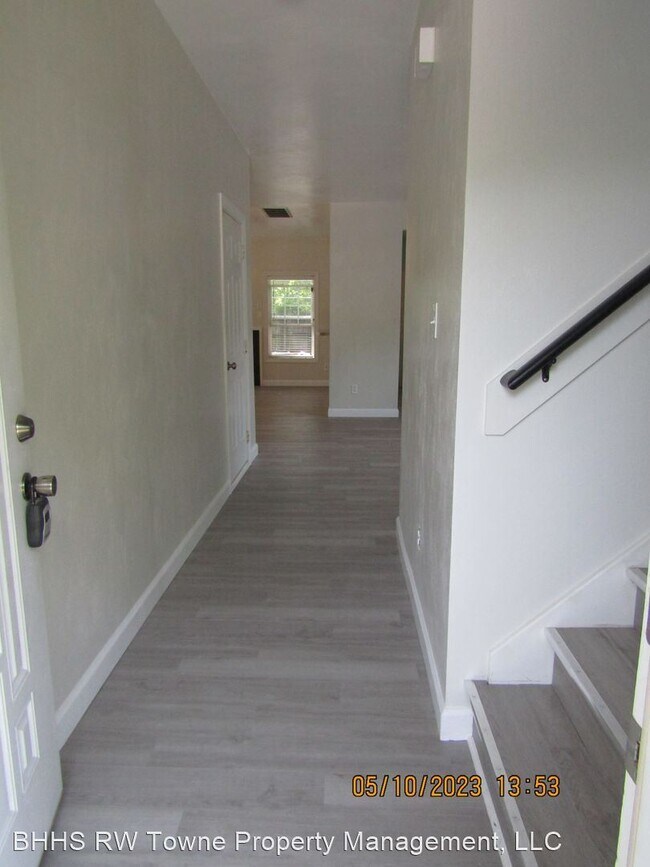 Building Photo - 3 br, 2.5 bath House - 2100 Ruth Street