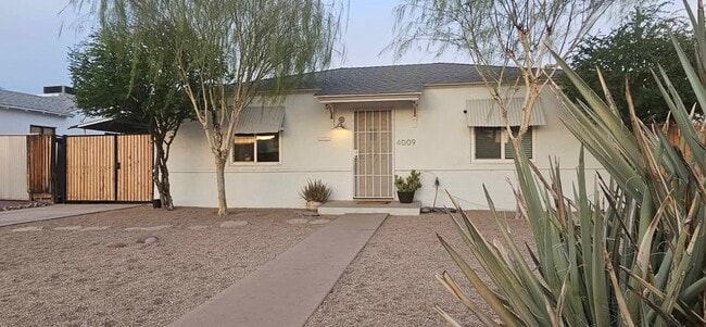 Building Photo - 4009 N 13th Ave
