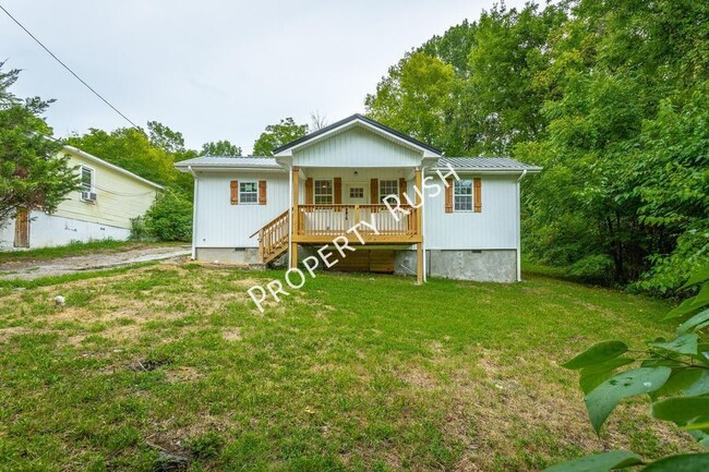 Photo - 2106 Davenport St House