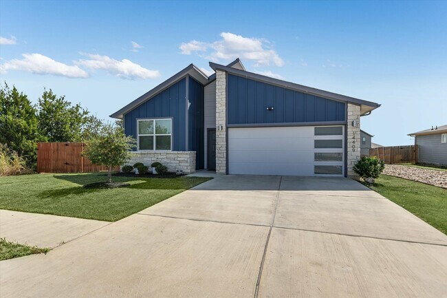 Building Photo - 14409 Cantarra Dr