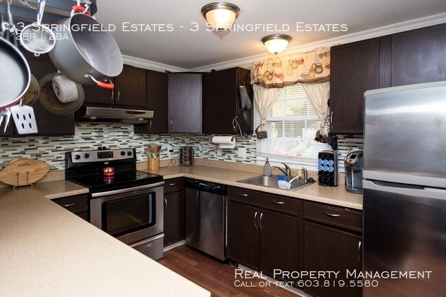 Foto del edificio - Gorgeous Townhome in Springfield Estates!