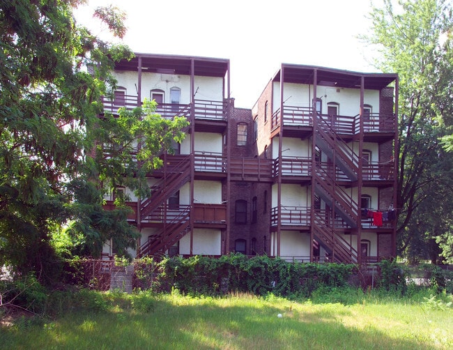 Building Photo - 106-110 Lincoln St