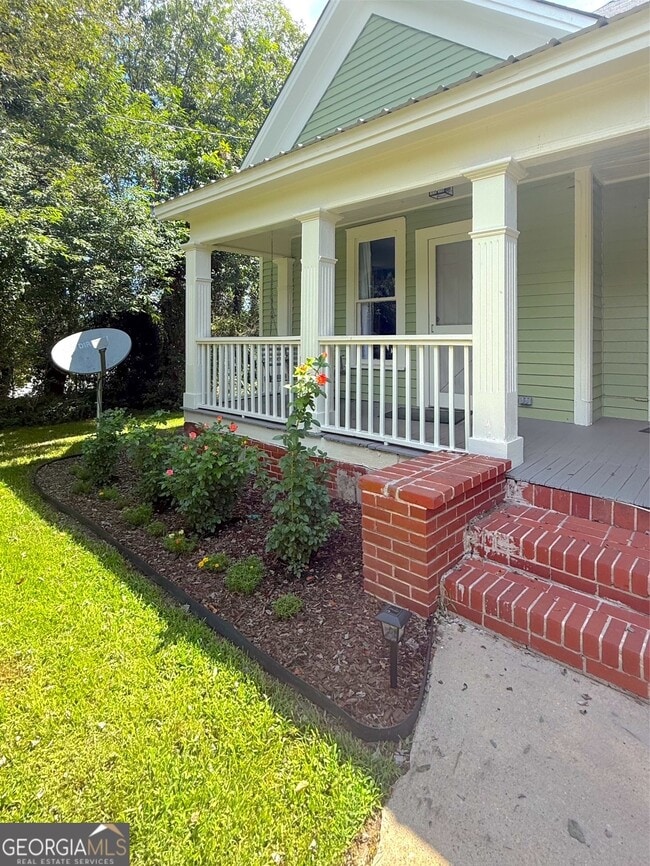 Building Photo - 209 Wedowee St
