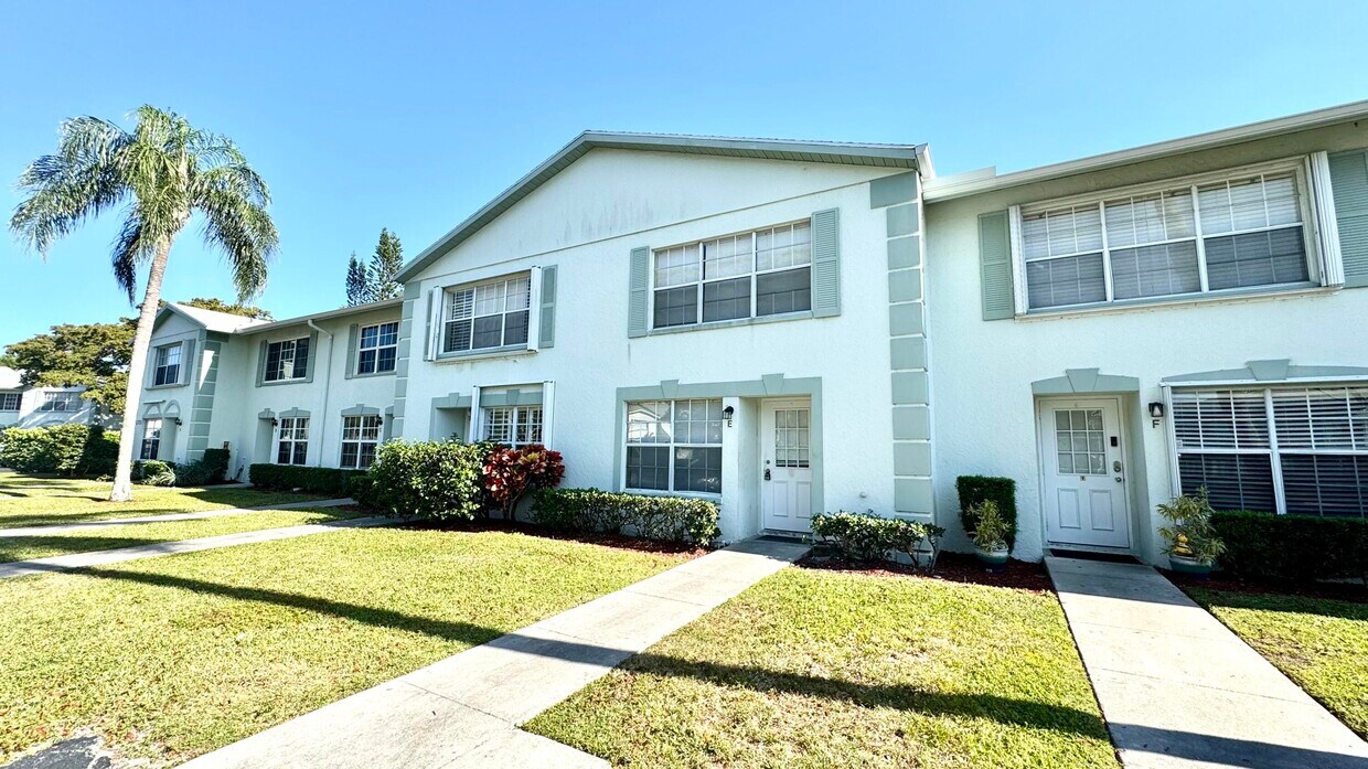Primary Photo - 3700 Savoy Ln