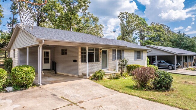 Foto del edificio - 6412 Chippewa Dr