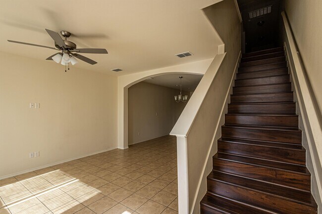 Building Photo - 108 Niagara Dr.