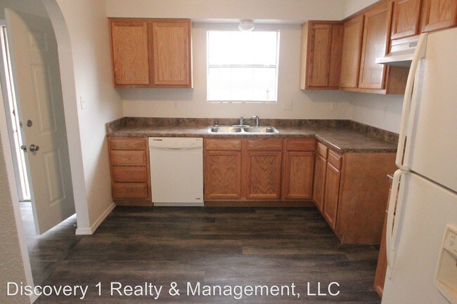 Building Photo - 3 br, 2 bath House - 679 Pecos Loop SE