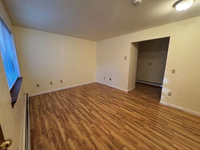 Foto del edificio - 2104 Roosevelt Dr