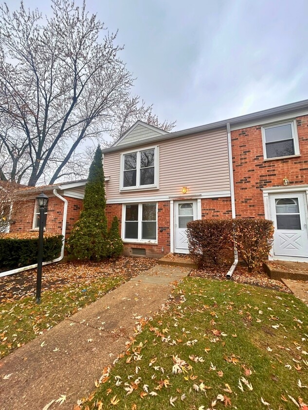 Primary Photo - 3065 Kingston Ct