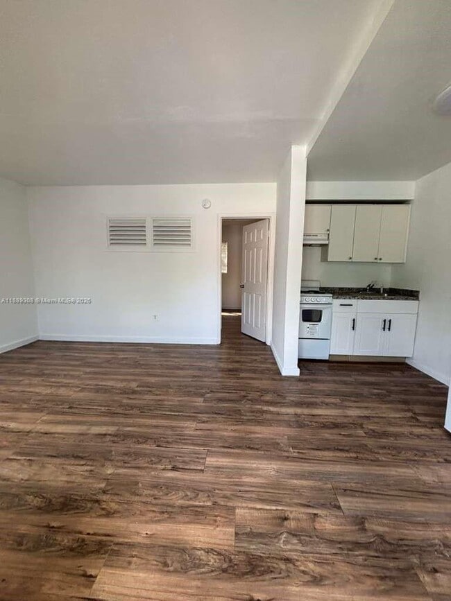 Foto del edificio - 146 NE 55th St
